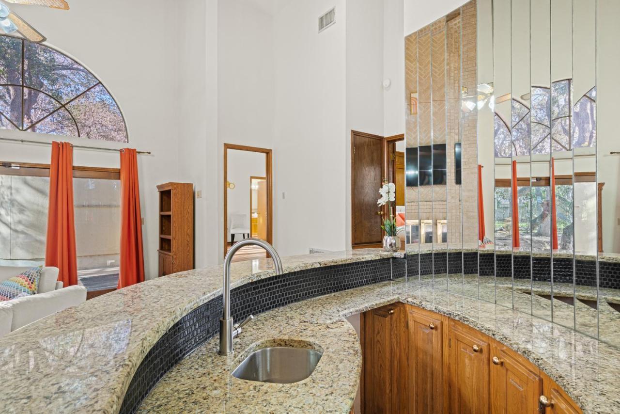 Villa Espanola Сан Антонио Екстериор снимка